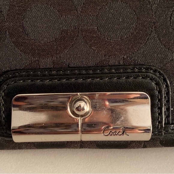 COACH Kristin Signature Black Clutch/Wristlet with Embroidered C Logo Like New! - Picture 4 of 7
